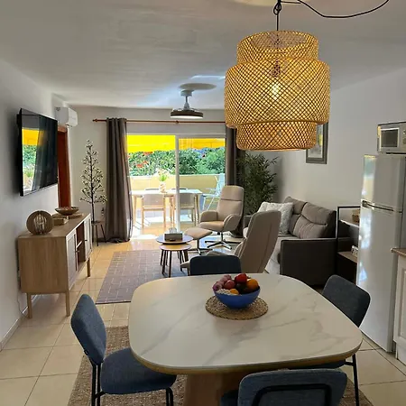 דירה Brisas Seaview -