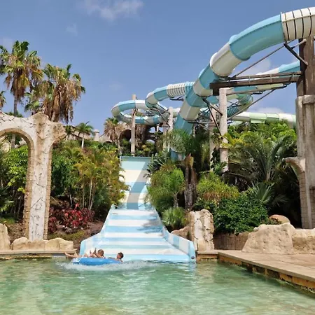 Brisas Seaview - * アデヘ